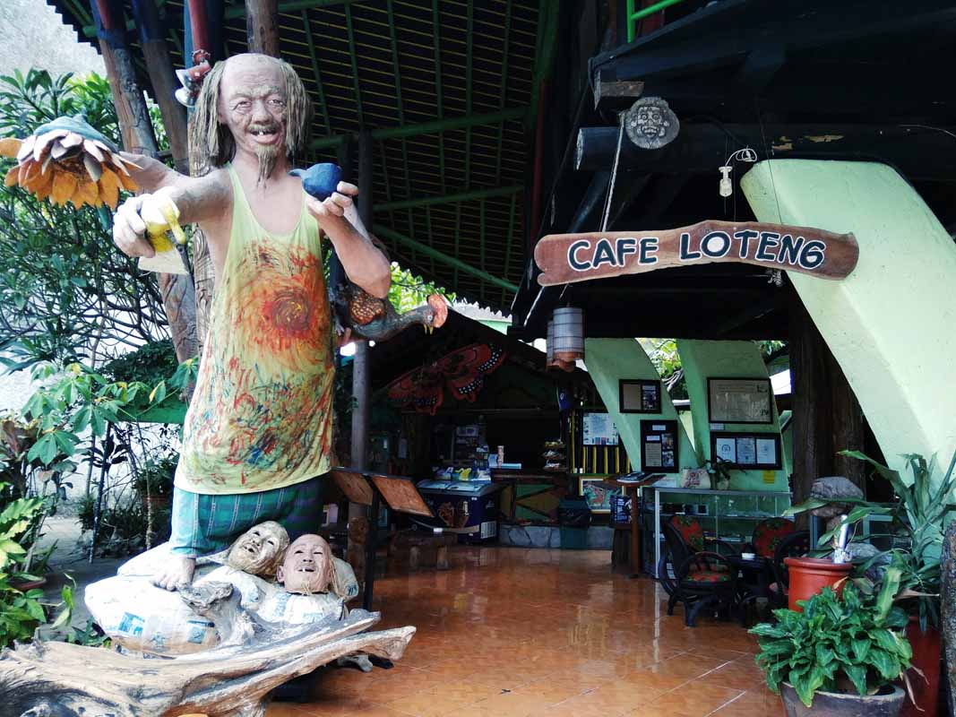 Cafe loteng ini dulunya adalah rumah tinggal Affandi